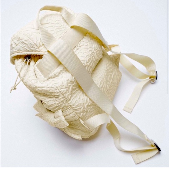 ZARA Gorgeous Ecru large JACQUARD BACKPACK sold out at stores 🔥🔥🔥 - Picture 5 of 7